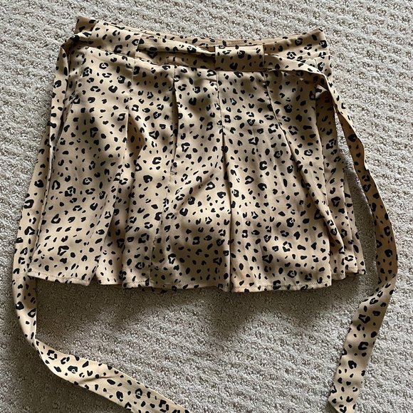 Sunday Best Westley Short - Picture 6 of 7